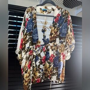 Alice + Olivia | Floral Top | Size M